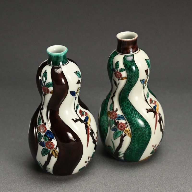 Kutani Porcelain. Tokkuri Sake Set by Tokuda Yasokichi