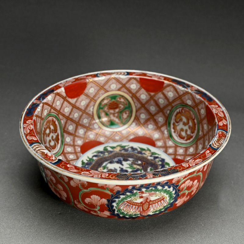 2 Luxurious Daishoji-Imari Porcelain Dragon Bowls, Kutani