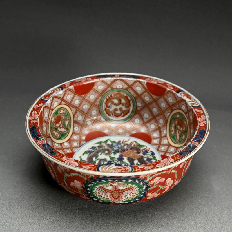2 Luxurious Daishoji-Imari Porcelain Dragon Bowls, Kutani