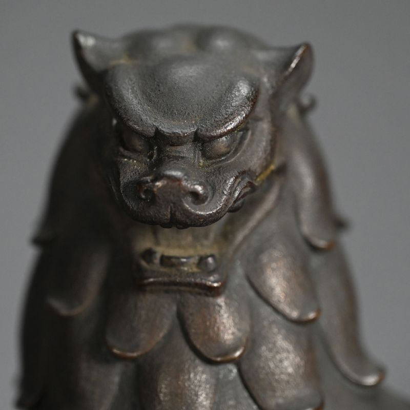 将生様陶像 Bronze Shishi Okimono by Yamamoto Junmin (item #1502489)