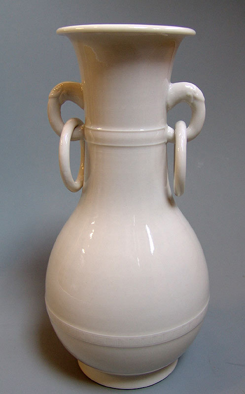 Important Archaic Style Chinese Vase by Suwa Sozan I