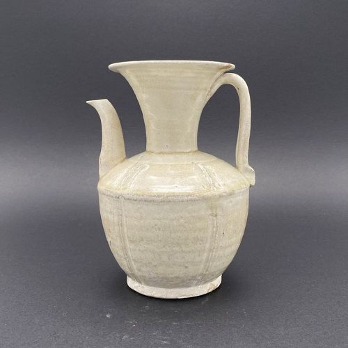 A Chinese Song Dynasty White Glazed Ewer