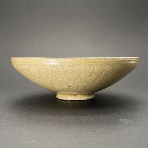 A Northern Song Dynasty Yellow Celadon Bowl