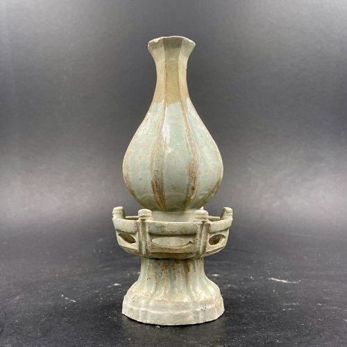 A Chinese Yuan Dynasty Qingbai Glazed Vase with Integral Stand