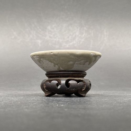 A Small Song Dynasty Celadon Glazed Dish