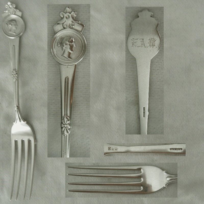 Gorham &quot;Medallion&quot; Sterling Silver Tea or Dessert Fork x 2