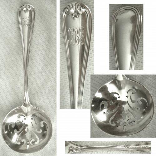 Durgin 'New Standish' Sterling Silver Sugar Sifter x 2