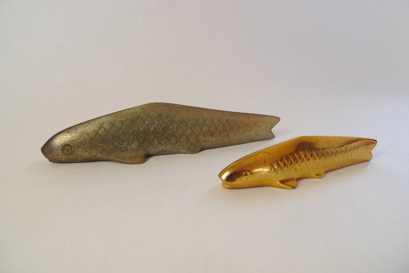 A pair of Koi Fish Carp Bronze Paper Weight