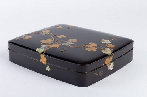 Japanese Lacquered Writing Box (Suzuri Bako) Rimpa Style