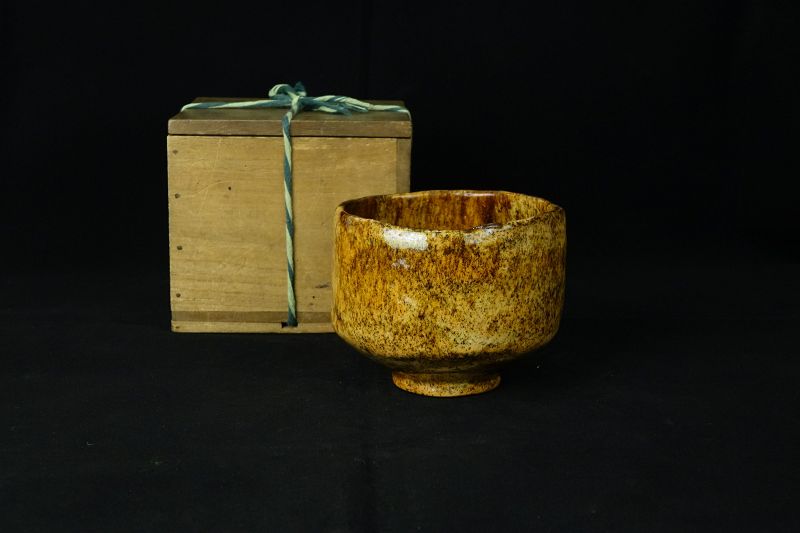 Rare Amber Raku Bowl Chawan of late Edo period (1800-1868)