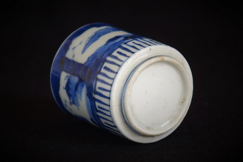 19 century Japanese Imari Blue&amp;White Sake Cup with Landscape Design