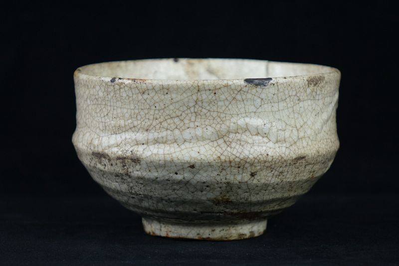 Edo Period (1603-1868) Antique Shino Ware Chawan (Tea Bowl)
