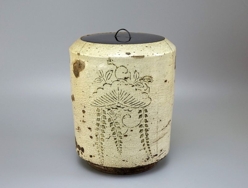 Edo period (1603-1868) Ofukei ware Mizusashi (Water Jar)
