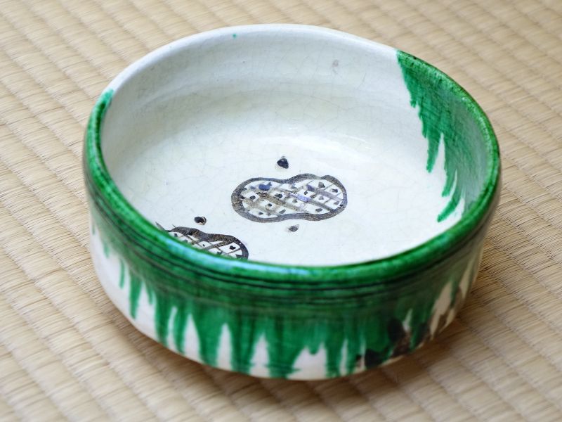 Raku Kichizaemon XII Konyu (1857-1932) Oribe Raku Kashiki Dessert Bowl