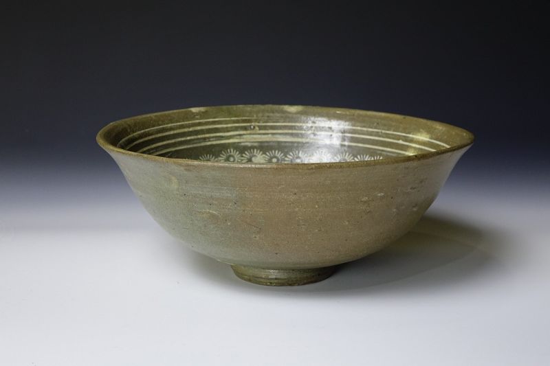 Large15 century Korean Early Joseon Dynasty Goryeo Hana Mishima Bowl