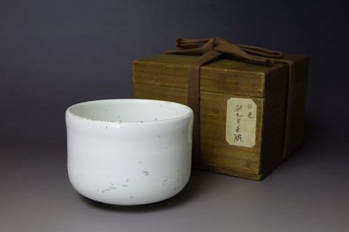 Late Edo period (1603-1868) White Glaze Kyo Ware Tea Bowl