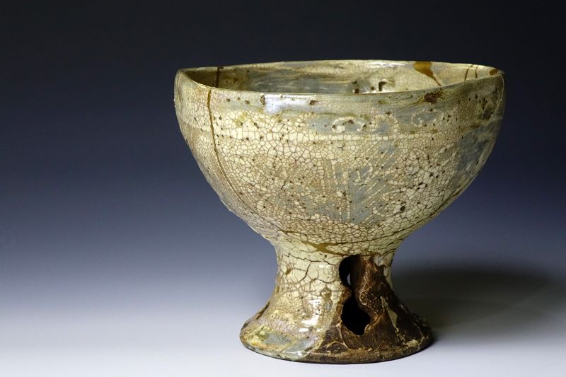 Meiji Period (1868-1912) Ko Hagi Bajohai Chawan with Kintsugi Repair