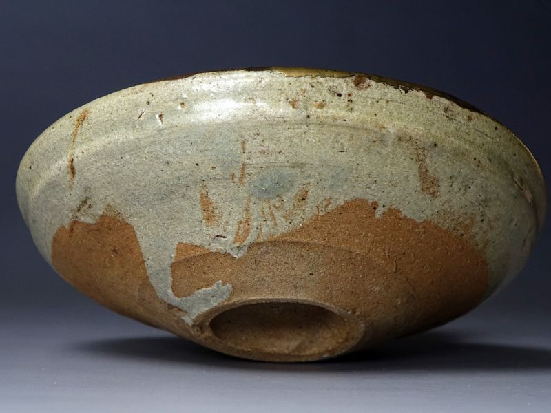 Momoyama period (1568-1600) Ko Karatsu Sake Cup with Golden Kintsugi