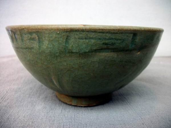 Long Quan Celadon  Bowl Ming Dynasty