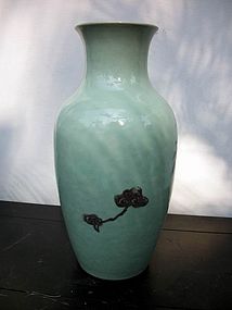 CELADON VASE QING DYNASTY, PERIOD OF QIANLONG