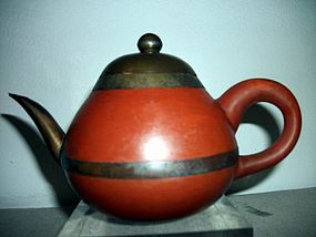 CHINESE YIXING TEAPOT