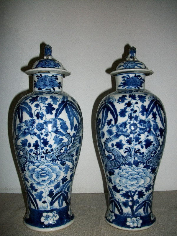 A PAIR OF CHINESE B/W VASES