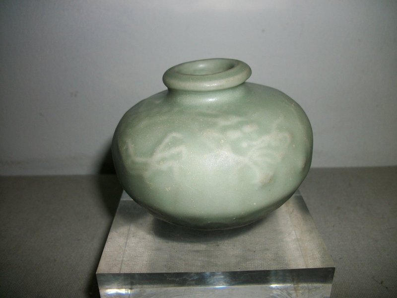 YUAN LONGQUAN CELADON JAR