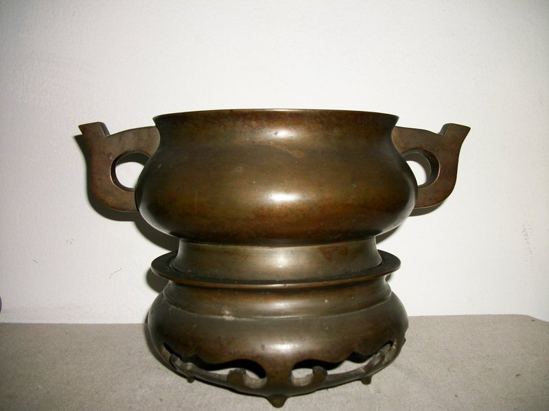 CHINESE BRONZE CENSER