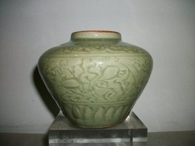 YUAN/MING LONGQUAN CELADON JAR