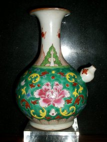 CHINESE FAMILLE ROSE EWER