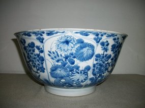 CHINESE B/W BOWL