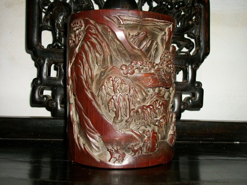 A CARVED BAMBOO BRUSHPOT