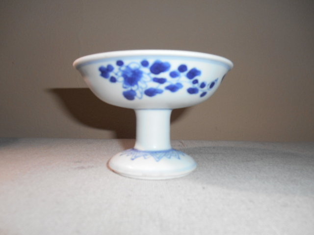 TWO PIECES OF KANGXI STEM CUPS