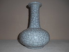 CHINESE GE-TYPE VASE