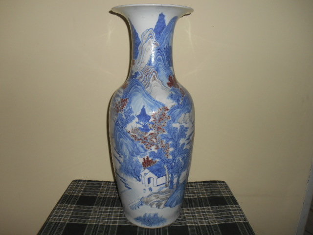 CHINESE BLUE &amp; WHITE COPPER RED VASE
