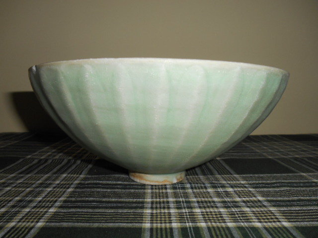 SONG/YUAN LONGQUAN CELADON  BOWL