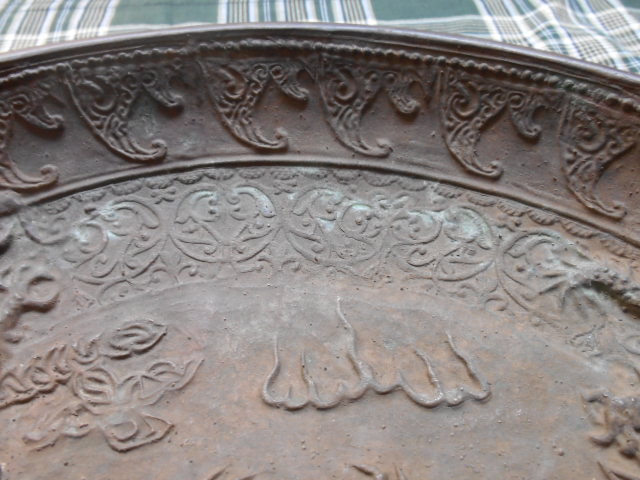 BRONZE PLATE WITH DRAGONS RELIEF