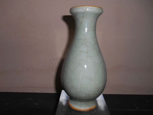 QING CELADON VASE