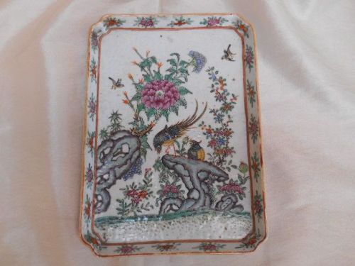 CHINESE FAMILLE ROSE TRAY
