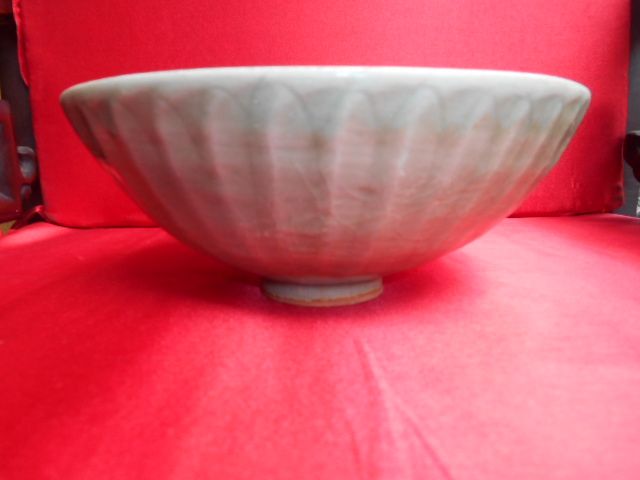 SONG/YUAN LONGQUAN CELADON BOWL