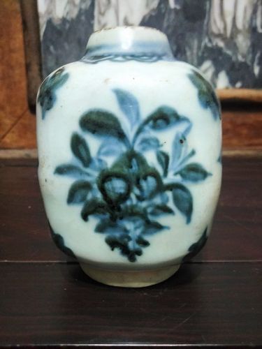 MING BLUE & WHITE JAR