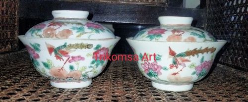 PAIR OF FAMILLE ROSE TEA CUPS