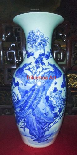 QING BLUE & WHITE VASE