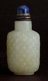 Chinese jade snuff bottle basket work pattern