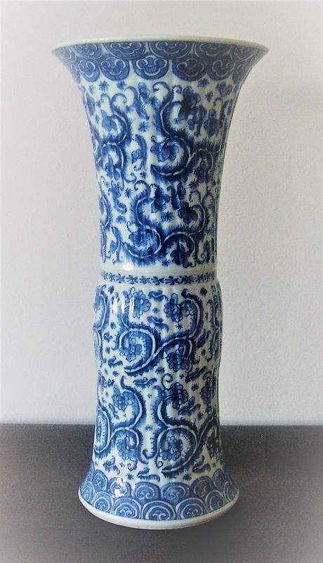 Chinese blue and white vase Kangxi period