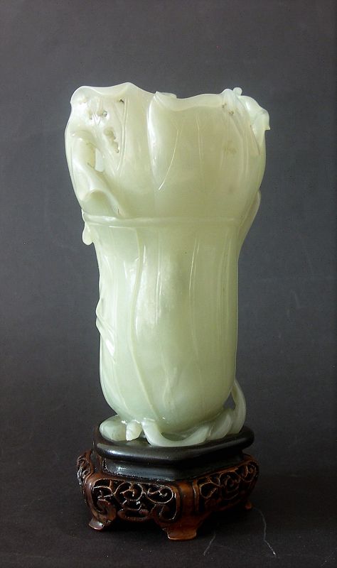 Chinese jade vase lotus shaped