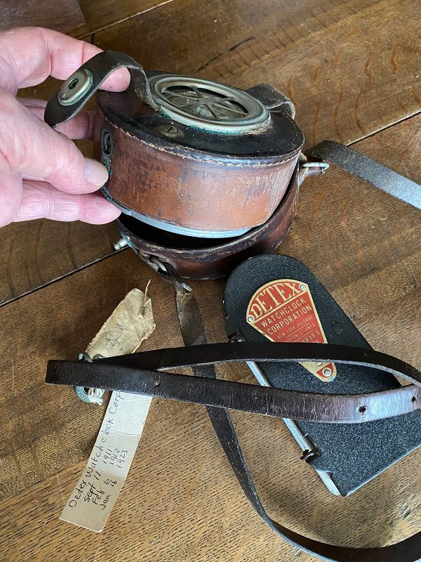 DETEX GUARDSMAN STATION CLOCK WITH LEATHER COVER, STRAP &amp; KEYS 1924