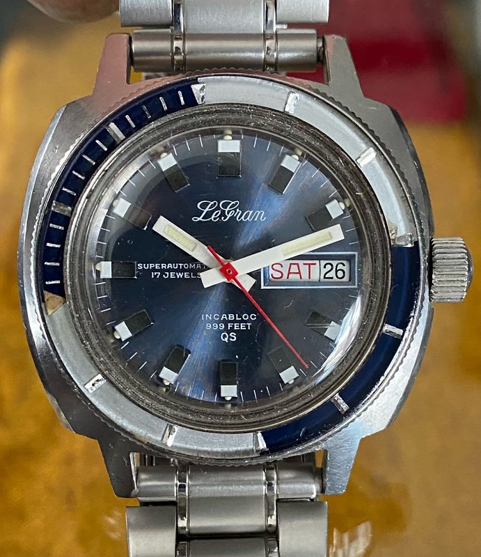 Vintage SWISS DIVE 999 ft. DAY-DATE Super Automatic 40mm 1968