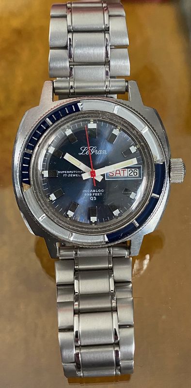 Vintage SWISS DIVE 999 ft. DAY-DATE Super Automatic 40mm 1968