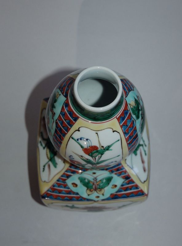 Double gourd shaped porcelain vase by Miyamoto Masao, Kutani, Japan